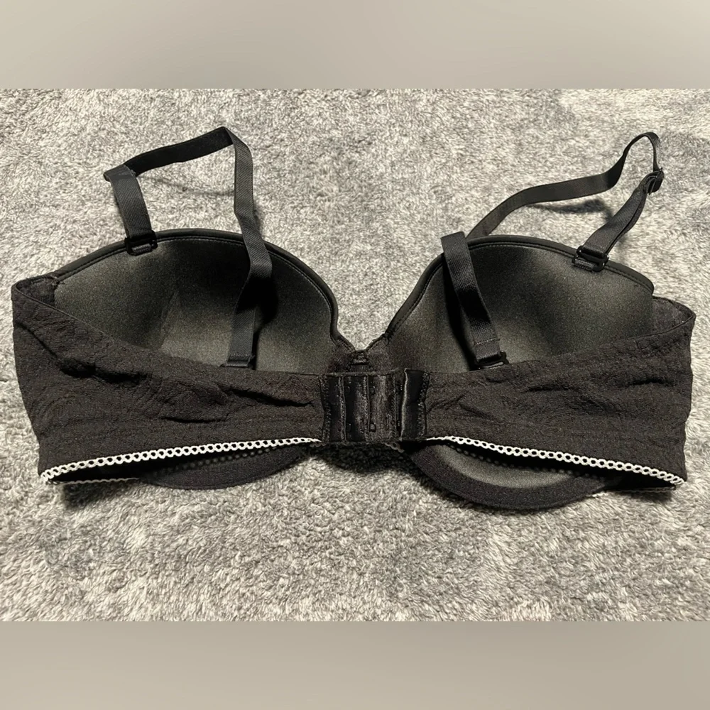 Wacoal b. tempet’d Modern Method Strapless Black Bra 36C